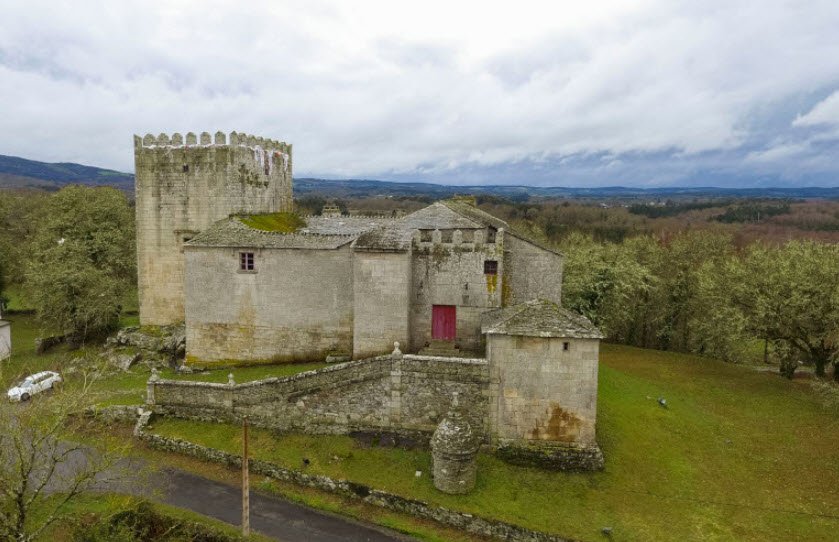 Museo Fortaleza San Paio de Narla, Spain
